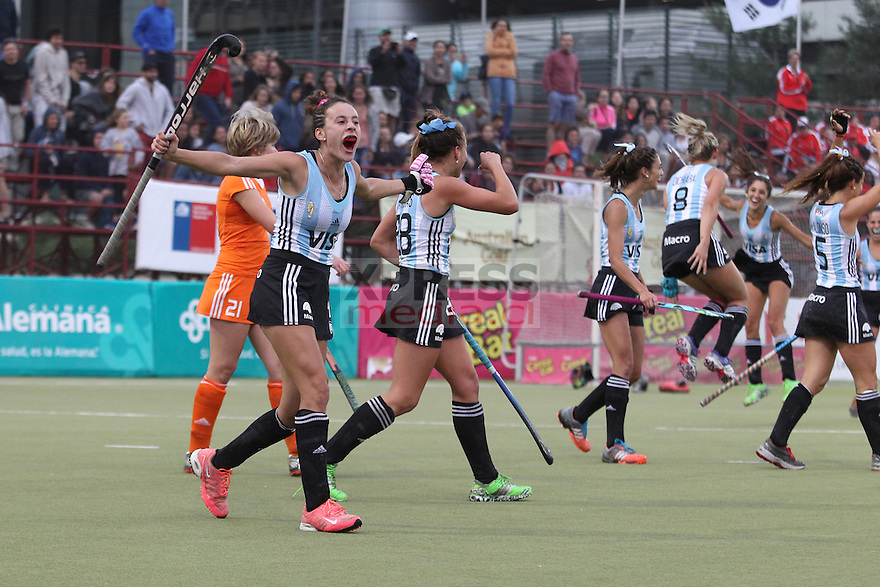 4 Noviembre 2016, Santiago-Chile. Encuentro entre las selecciones de Argentina vs Holanda por la final del Mundial Junior de Hockey Césped que se realizó en el CLub Manquehue. ©Ernesto Zelada - Xpress Media4 Noviembre 2016, Santiago-Chile. Encuentro entre las selecciones de Argentina vs Holanda por la final del Mundial Junior de Hockey Césped que se realizó en el CLub Manquehue. ©Ernesto Zelada - Xpress Media