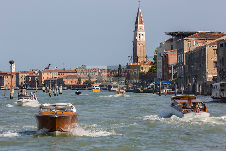 Italie, Vénétie, Venise: Navigation sur la Giudecca // Italy, Veneto, Venice: