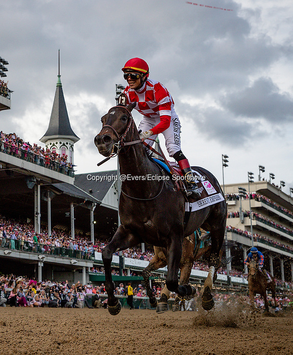 LOUISVILLE, KENTUCKY - MAY 03: Serengeti Empress with Jose Ortiz wins the Kentucky Oaks at Churchill Downs in Louisville, Kentucky on May 03, 2019. Evers/Eclipse Sportswire/CSM