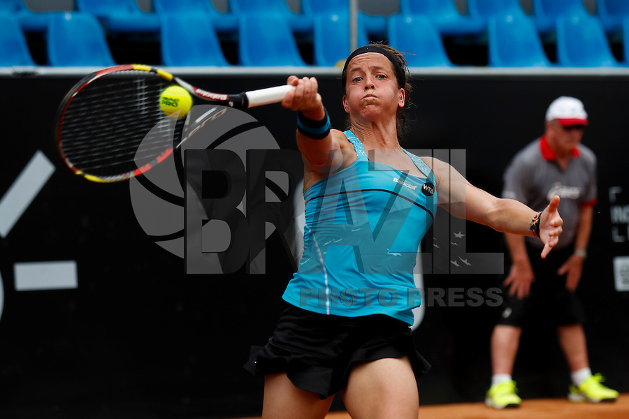 RIO DE JANEIRO, RJ, 19.02.2015 - RIO OPEN 2015 - A tenista espanhola Lourdes Domínguez Lino em jogo contra a italiana Sara Errani, cabeça de chave número um, válido pelas oitavas de final do torneio internacional de tênis Rio Open 2015, na manhã desta quinta-feira, 19. O torneio realiza-se de 16 a 22 de fevereiro, no Jockey Club Brasileiro, zona sul da cidade. (Foto: Gustavo Serebrenick / Brazil Photo Press)