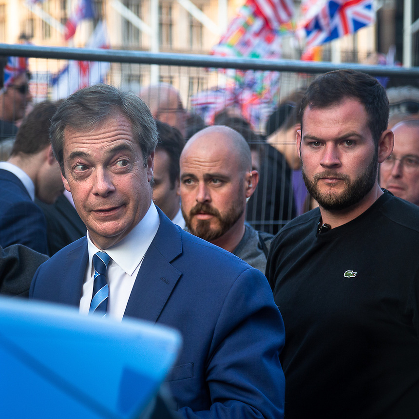 Manifestazione dei Brexiter davanti a Westminster per chiedere l'uscita del UK dalla UE.<br />
<br />
The Brexiters demonstration in parliament square in London to claim the exit of UK from the EU. <br />
<br />
#6d, #photooftheday #picoftheday #bestoftheday #instadaily #instagood #follow #followme #nofilter #everydayuk #canon #buenavistaphoto #photojournalism #flaviogilardoni <br />
<br />
#london #uk #greaterlondon #londoncity #centrallondon #cityoflondon #londonuk #visitlondon<br />
<br />
#brexit #brexiter #ukip #EU<br />
<br />
#photo #photography #photooftheday #photos #photographer #photograph #photoofday #streetphoto #photonews #amazingphoto #blackandwhitephoto #dailyphoto #funnyphoto #goodphoto #myphoto #photoftheday #photogalleries #photojournalist #photolibrary #photoreportage #pressphoto #stockphoto #todaysphoto #urbanphoto