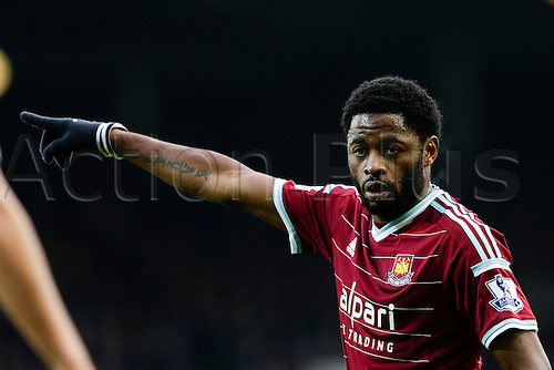 18.01.2015. London, England. Barclays Premier League. West Ham versus Hull City. West Ham United's Alex Song points out to his team mates
