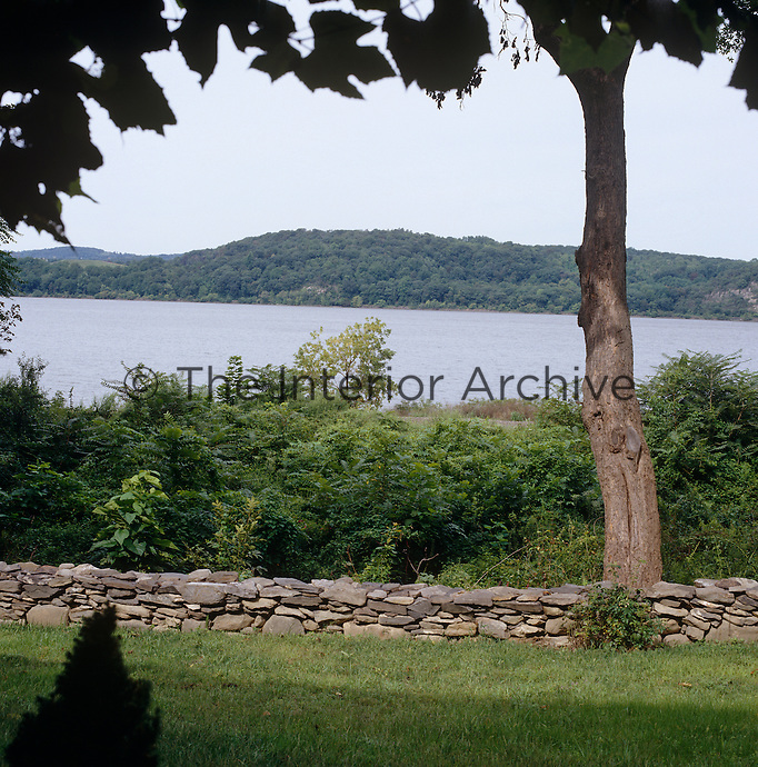 The garden is only separated from the Hudson river by a low stone wall