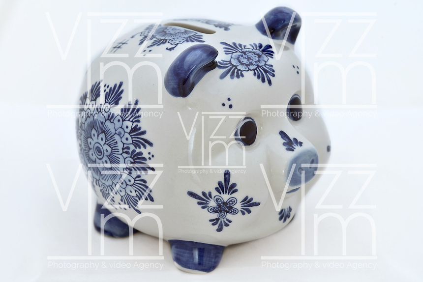 Alcancia. Piggy. Photo: VizzorImage/ Gabriel Aponte / Staff