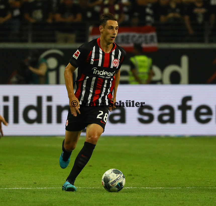 Dominik Kohr (Eintracht Frankfurt)- 29.08.2019: Eintracht Frankfurt vs. Racing Straßburg, UEFA Europa League, Qualifikation, Commerzbank Arena<br />
DISCLAIMER: DFL regulations prohibit any use of photographs as image sequences and/or quasi-video.