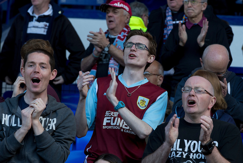 Burnley fans wait for the kick-off<br />
<br />
Photographer Stephen White/CameraSport<br />
<br />
Football - Barclays Premiership - Everton v Burnley - Saturday 18th April 2015 - Goodison Park - Everton<br />
<br />
© CameraSport - 43 Linden Ave. Countesthorpe. Leicester. England. LE8 5PG - Tel: +44 (0) 116 277 4147 - admin@camerasport.com - www.camerasport.com