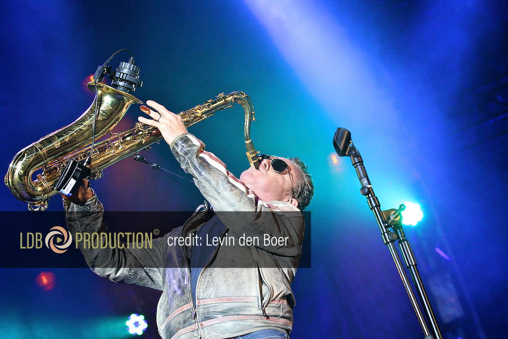 LIESHOUT - Op het festivalterrein van Bavaria Open Air trad dit jaar UB40 op. FOTO LEVIN DEN BOER - PERSFOTO.NU