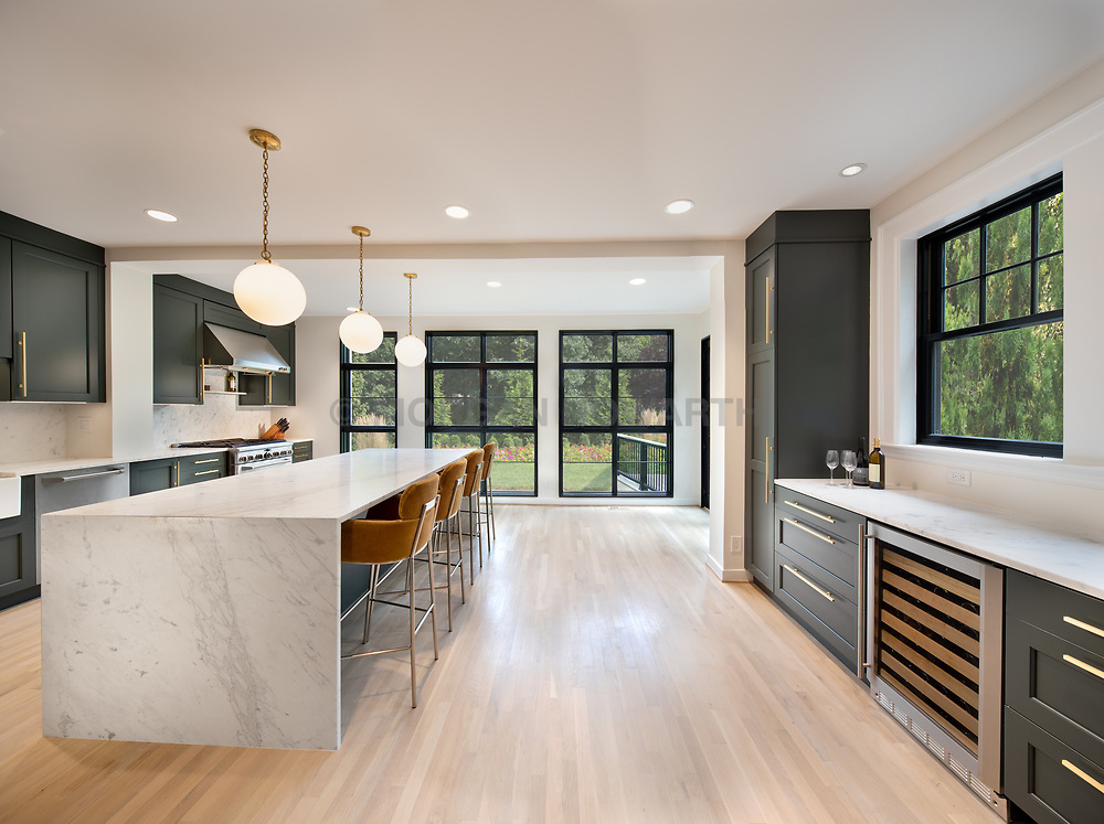 2813 89th Street Kitchen and exterior VA 2-174-311