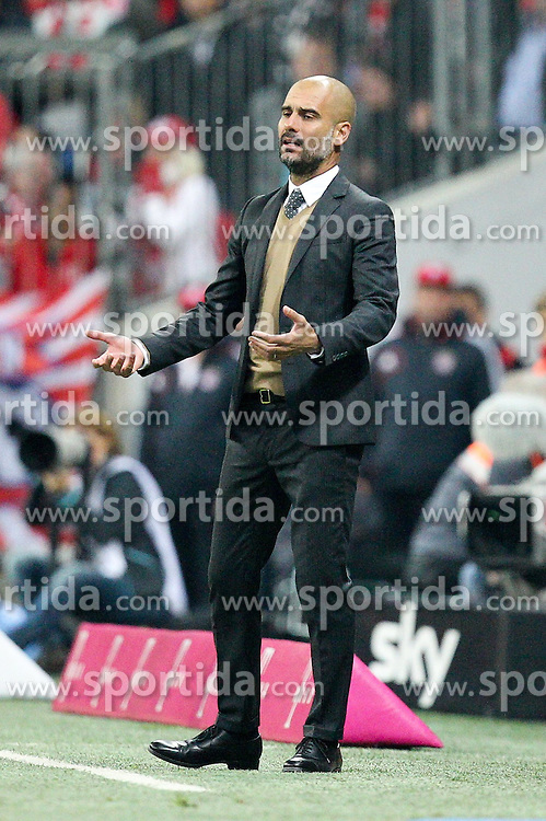 04.10.2015, Allianz Arena, Muenchen, GER, 1. FBL, FC Bayern Muenchen vs Borussia Dortmund, 8. Runde, im Bild Chef-Trainer Pep Guardiola (FC Bayern Muenchen) // during the German Bundesliga 8th round match between FC Bayern Munich and Borussia Dortmund at the Allianz Arena in Muenchen, Germany on 2015/10/04. EXPA Pictures © 2015, PhotoCredit: EXPA/ Eibner-Pressefoto/ Kolbert<br />
<br />
*****ATTENTION - OUT of GER*****