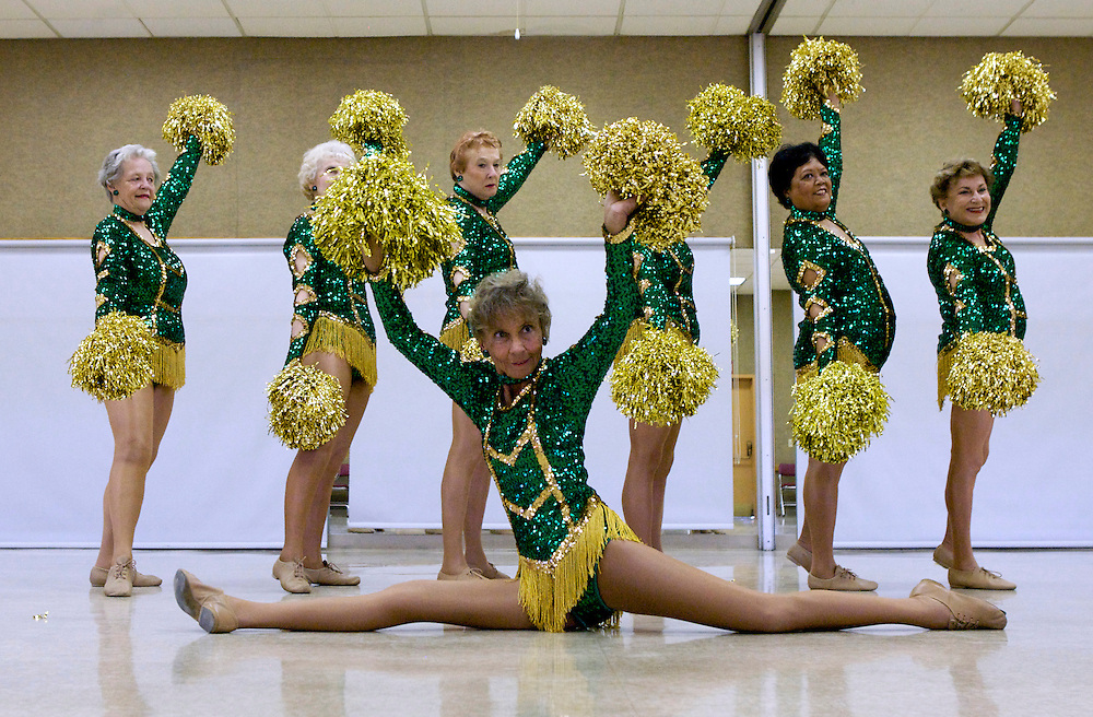 UNITED STATES-SUN CITY-The Sun City Poms, a group of cheerleaders in retirement community Sun City. VERENIGDE STATEN-SUN CITY- De Sun City Poms een groep cheerleaders in ouderenstad Sun City. COPYRIGHT GERRIT DE HEUS