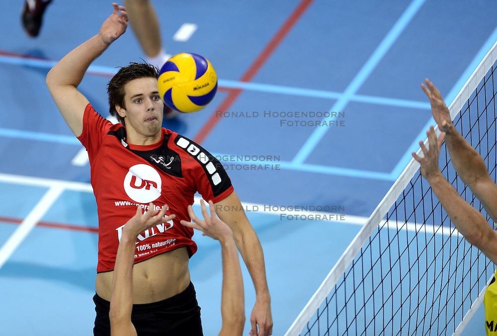 18-10-2014 NED: Draisma Dynamo - Prins/VCV, Apeldoorn<br />
VCV verslaat Dynamo met 3-2 / Chris Ogink