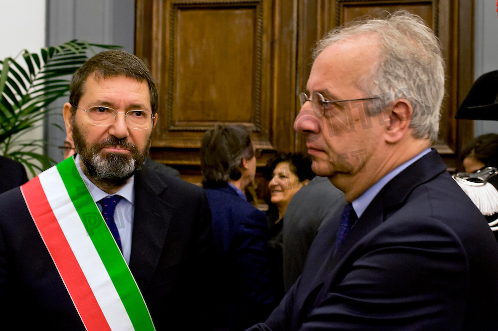 Roma 9 Febbraio 2015<br />
Funerale al Campidoglio del partigiano Massimo Rendina, conosciuto col nome di battaglia di Comandante Max, comandante nelle brigate Garibaldi, eroe della Resistenza, vicepresidente dell’Anpi, morto all'età di 95 anni. Il sindaco di Roma Ignazio Marino, e ex sindaco di Roma Walter Veltroni.<br />
Rome February 9, 2015<br />
Funeral to Capitol of the partisan Massimo Rendina,known by the nom de guerre of Commander Max, commander in the brigades Garibaldi, hero of the Resistance, Vice President of the National Association of Italian Partisans, died at the age of 95 years. Rome mayor Ignazio Marino and former mayor of Rome Walter Veltroni.