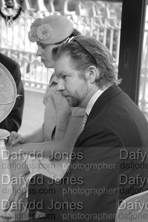 Glorious Goodwood. 2 August 2007. -DO NOT ARCHIVE-© Copyright Photograph by Dafydd Jones. 248 Clapham Rd. London SW9 0PZ. Tel 0207 820 0771. www.dafjones.com.