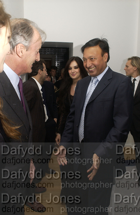 LORD BRABORNE AND Dr. MOSARAF ALI. The private view and Laurent Perrier champagne reception for Diana, Princess Of Wales By Mario Testino at Kensington Palace, London. November 22 November 2005. ONE TIME USE ONLY - DO NOT ARCHIVE © Copyright Photograph by Dafydd Jones 66 Stockwell Park Rd. London SW9 0DA Tel 020 7733 0108 www.dafjones.com