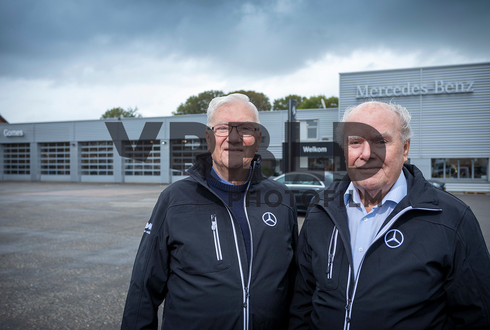 Piet en Tinus Gomes hebben ieder 85 jaar aan herinneringen aan het bedrijf dat hun vader oprichtte.