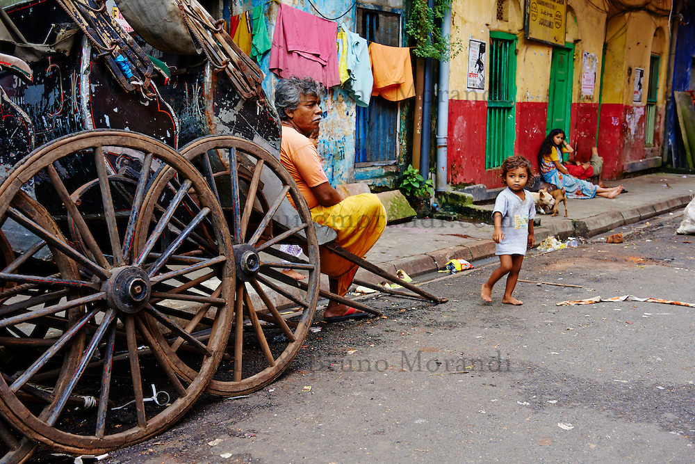 Inde, Bengale-Occidental, Kolkata, Les derniers rickshaw de Calcutta, rickshaw dans les rues de la ville // India, West Bengal, Kolkata, Calcutta, the last day of rikshaw of Kolkata, rickshaw on the street
