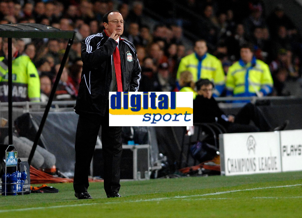 Photo: RIchard Lane.<br />
PSV Eindhoven v Liverpool. UEFA Champions League, Quarter Final, 1st Leg. 03/04/2007. Liverpool manager, Rafael Benitez.