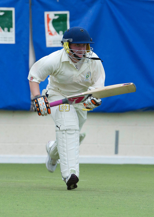 Varsity XV Women's Cricket - University of Sheffield v Sheffield Hallam University at Graham Solley Centre, Tinsley, Sheffield 05/04/2011