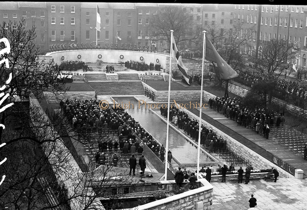 11/04/1966<br />
04/11/1966<br />
11 April 1966<br />
1916 Jubilee Commemorations- Opening and Blessing Ceremony at the Garden of Remembrance, Parnell Square, Dublin. Image shows a view of the Garden and the ceremony with President de Valera laying a wreath in the background.