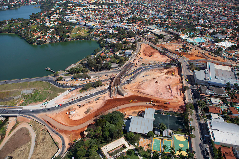 Belo Horizonte_MG, Brasil.<br />
<br />
Imagem aerea da duplicacao da Avenida Pedro I em Belo Horizonte, Minas Gerais.<br />
<br />
Aerial view of doubling Pedro I avenue in Belo Horizonte, Minas Gerais.<br />
<br />
Foto: RODRIGO LIMA / NITRO