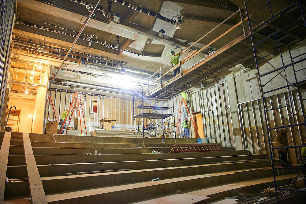 Location; Outside; People; Man Men; Type of Photography; Candid; UWL UW-L UW-La Crosse University of Wisconsin-La Crosse; Winter; February; Student Center Construction