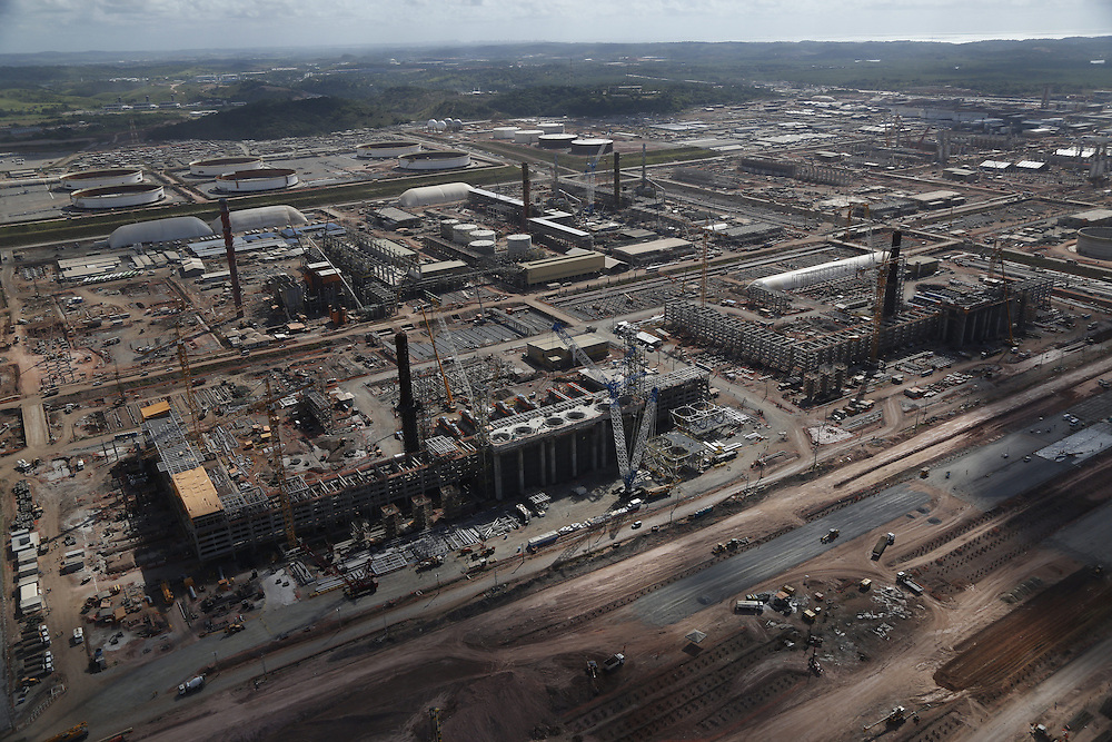 Ipojuca_PE, Brasil.<br />
<br />
Imagem aerea da Refinaria do Nordeste (Rnest) ou Refinaria Abreu e Lima, esta sendo construida em Ipojuca, Pernambuco.<br />
<br />
Aerial image of the Northeast Refinery (Rnest) or Abreu e Lima Refinery, is being built in Ipojuca, Pernambuco.<br />
<br />
Foto: LEO DRUMOND / NITRO