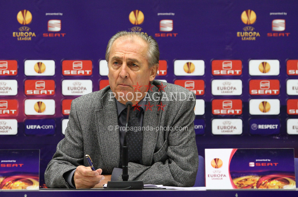 14.12.2011, Generali Arena, Wien, AUT, UEFA EL, Gruppe G, FK Austria Wien (AUT) vs Malmoe FF (SWE), im Bild Thomas Parits, (FK Austria Wien, Vorstand Sport) bei der Pressekonferenz // during the press conference of UEFA Europa League, Group F, between FK Austria Wien (AUT) and Malmoe FF (SWE) at Generali Arena, Wien, Austria on 14/12/2011. EXPA Pictures © 2011, PhotoCredit: EXPA/ T. Haumer