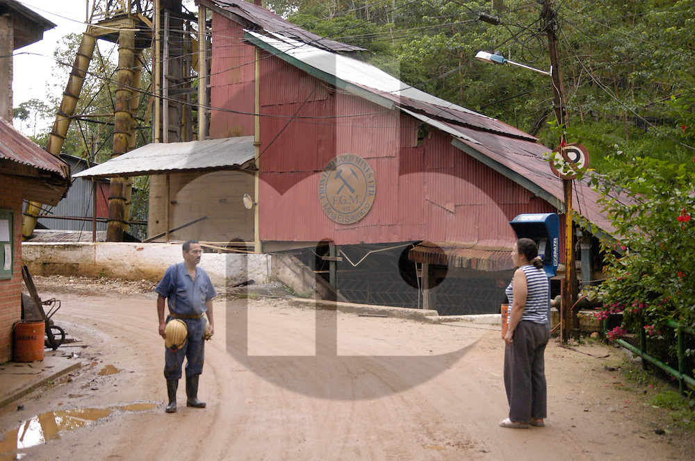 Ubicada en Colombia en el municipio antioqueño de Segovia, que durante 155 años ha producido 4.5 millones de onzas de oro.