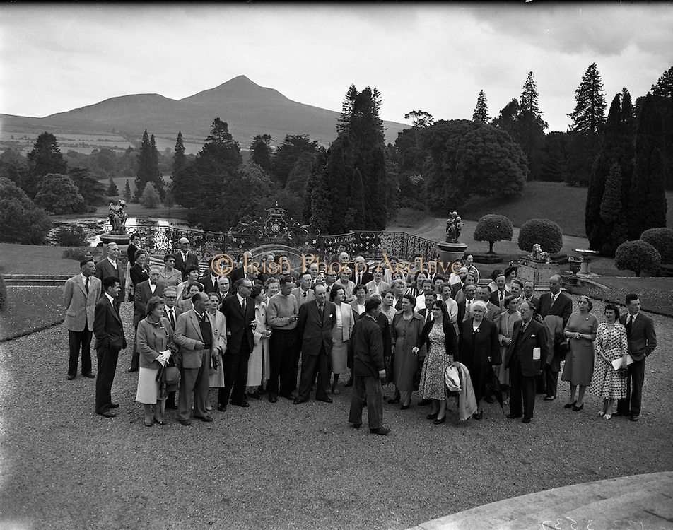 26/06/1958 <br />
06/26/1958<br />
26 June 1958<br />
<br />
Irish Shell - staff outing